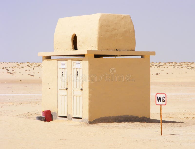 toilet-wc-toilette-desert-near-tozeur-tunisia-north-africa-147221061.jpg