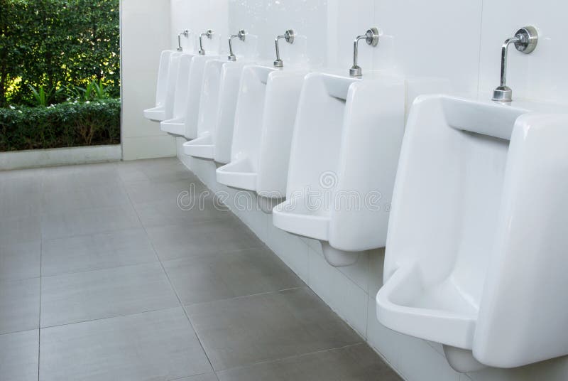 Toilette der Toilettenmänner öffentlich stockfotos Toilette der Toilettenmänner öffentlich stockfotos