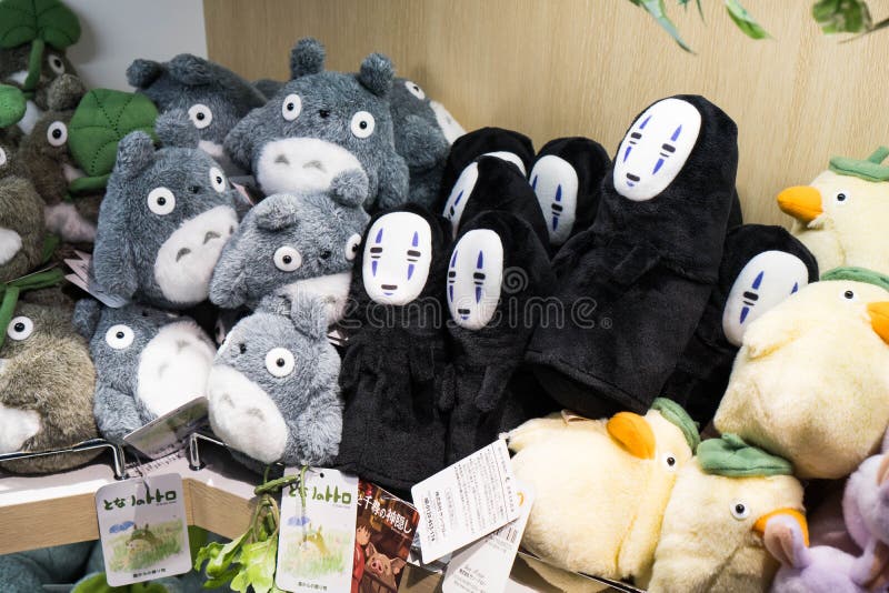 Tokio Japonia, Październik, - 9, 2018: popularni anime charaktery sprzedaje jako małe lale zdjęcie stock Tokio Japonia, Październik, - 9, 2018: popularni anime charaktery sprzedaje jako małe lale zdjęcie stock