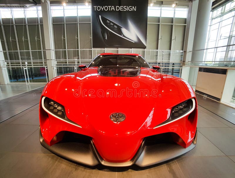 TOKYO, JAPAN - JULI 10, 2017: TOYOTA-Conceptenauto's voet-1, stock fotografie TOKYO, JAPAN - JULI 10, 2017: TOYOTA-Conceptenauto's voet-1, stock fotografie