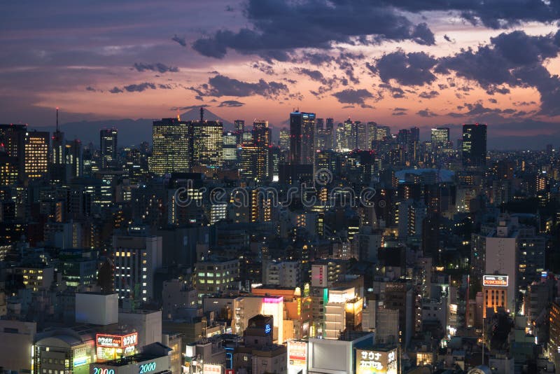 Tokyo at Shinjuku stock photo. Image of attraction, honshu - 32631090