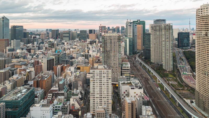 Tokyo-Stadtskylinetag zum Nachtzeitversehen