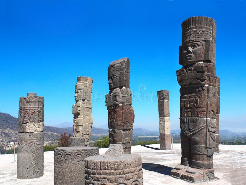 Toltec Atlantes, Tula de Allende, stato del hidalgo, Messico fotografia stock libera da diritti Toltec Atlantes, Tula de Allende, stato del hidalgo, Messico fotografia stock libera da diritti