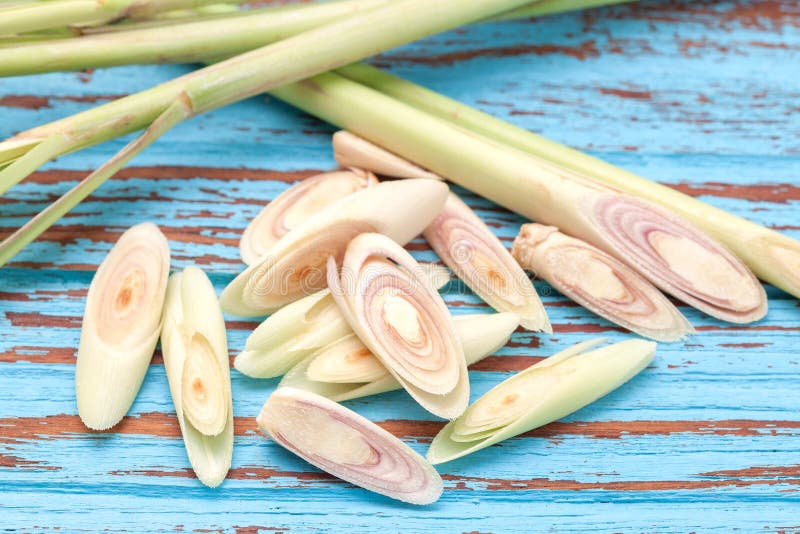 Plakje citroengras aromatisch vers geurig tom yam ingrediënt stock fotografie