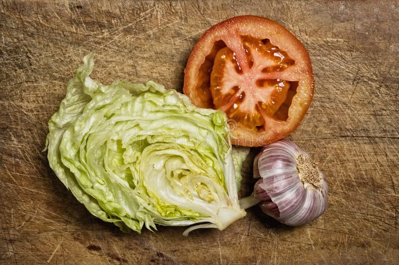 Tomato, Lettuce And Garlic Picture. Image 5806754