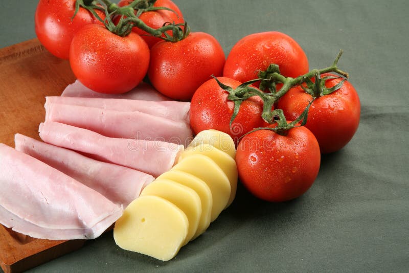 Tomato, mozarella and ham