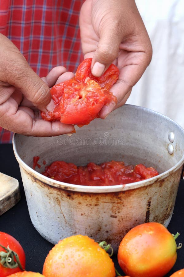 Tomato peeling stock image. Image of fresh, knife, peeling 37219473