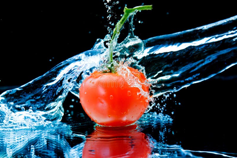 Tomato and splash water