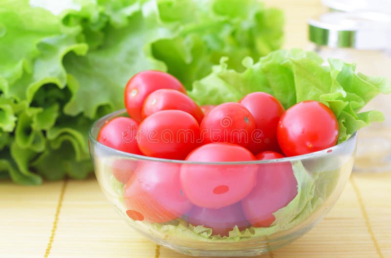 Tomatoes and lettuce stock image. Image of vegetable 17773429