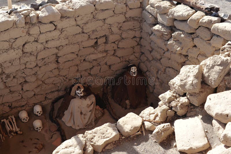 Tombe sul deserto di Nazca