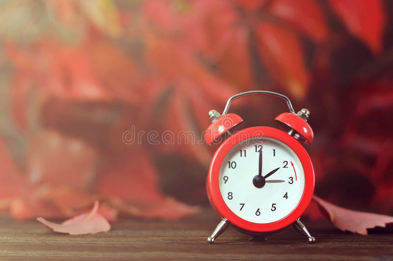 Tombez de retour Changement d'horaire d'hiver photographie stock libre de droits Tombez de retour Changement d'horaire d'hiver photographie stock libre de droits