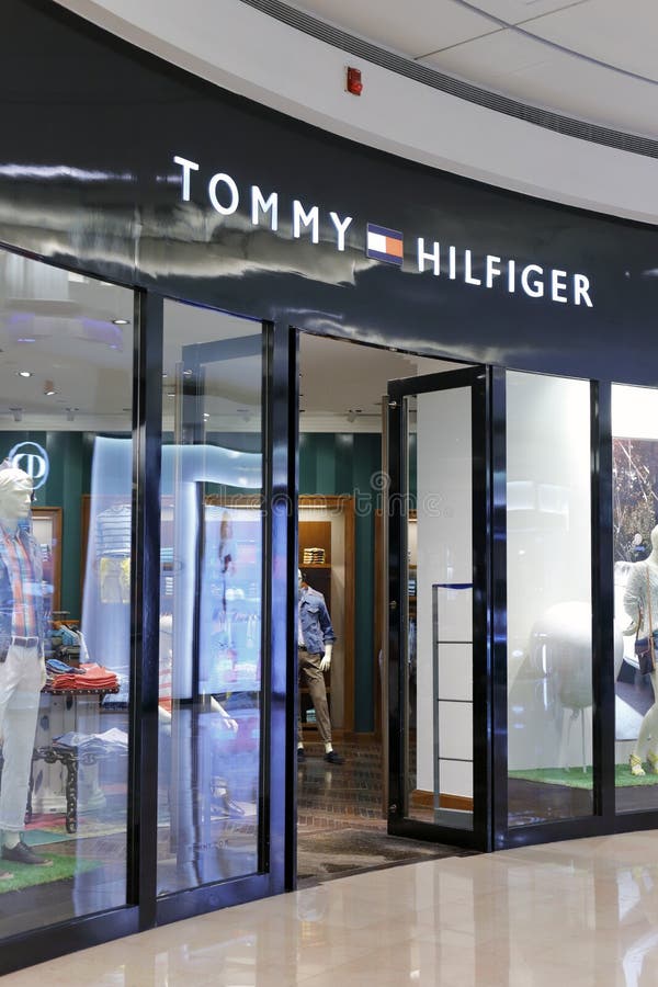 Tommy Hilfiger store in shopping mall galeria. 14185624 Stock Photo at  Vecteezy