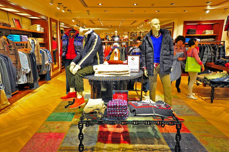 Tommy Hilfiger Outlet in Hong Kong Editorial Photography - Image of seasonal: 28296062