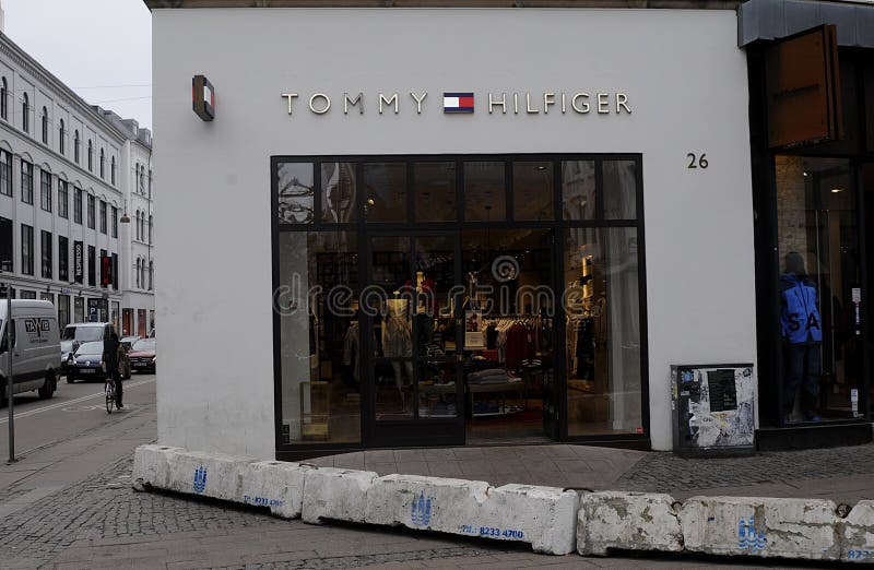 TOMMY BILLBOARD in COPENHAGEN Editorial Image - Image of luxury, 128933529