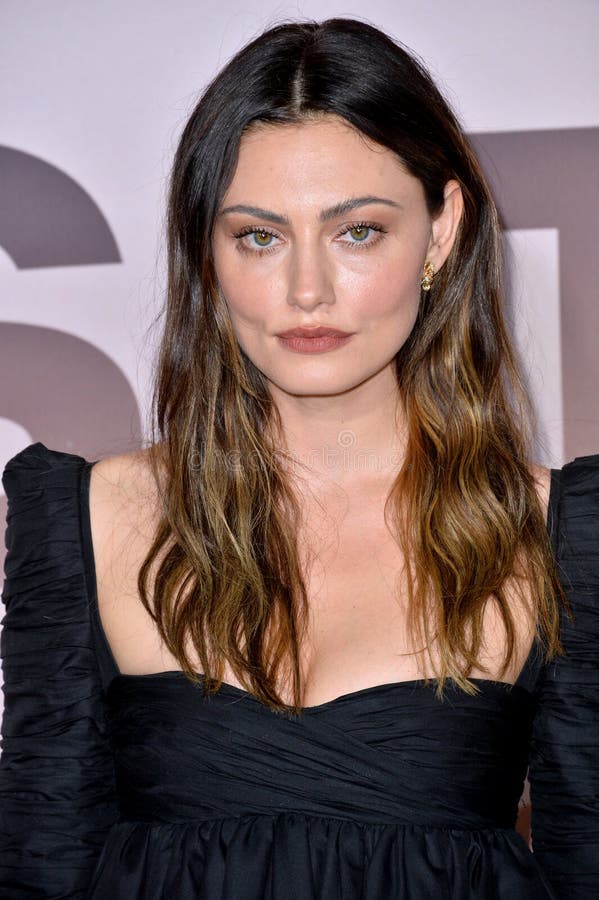 tonalit%C3%A0-foebe-los-angeles-ca-phoebe-tonkin-nella-terza-stagione-di-hbos-westworld-al-tcl-chinese-theatrepicture-paul-174738500.jpg