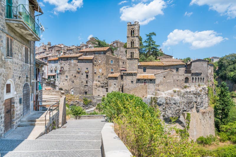 Toneelgezicht in Ronciglione, provincie van Viterbo, Lazio, centraal Italië royalty-vrije stock foto Toneelgezicht in Ronciglione, provincie van Viterbo, Lazio, centraal Italië royalty-vrije stock foto