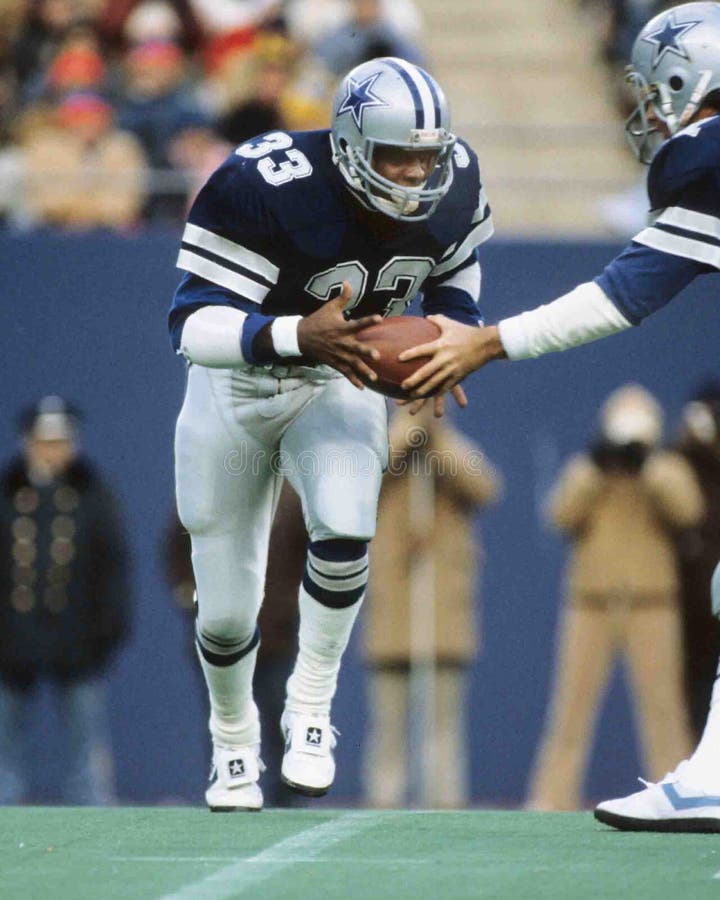 Dallas Cowboys RB Tony Dorsett, #33. (Image taken from color slide.)