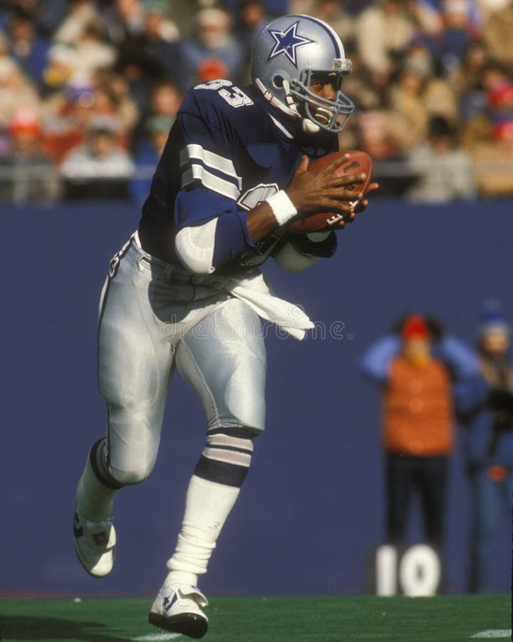 Dallas Cowboys RB Tony Dorsett, #33. (Image taken from color slide.)