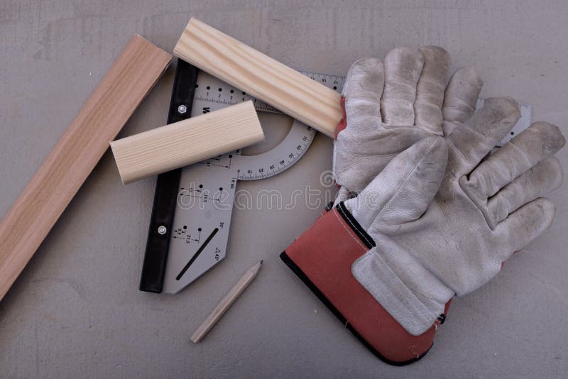 Work gloves with angle bar and skirting boards