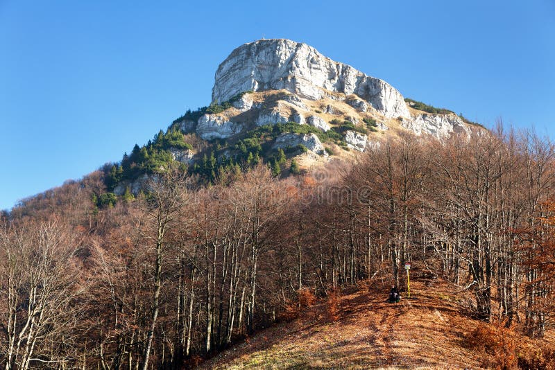 Top del soporte Klak, visión otoñal desde Mala Fatra imágenes de archivo libres de regalías Top del soporte Klak, visión otoñal desde Mala Fatra imágenes de archivo libres de regalías