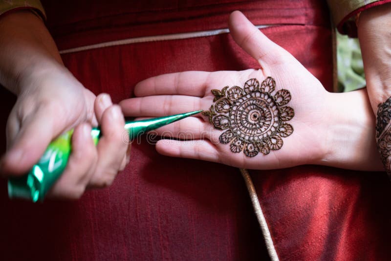 Top Down Video of a Woman Copying the Mehndi Henna Tattoo from One Hand To  the Other in Preparation of the Hindu Stock Image - Image of ornate,  beauty: 201867479