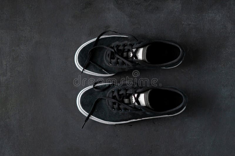 simple canvas sneakers