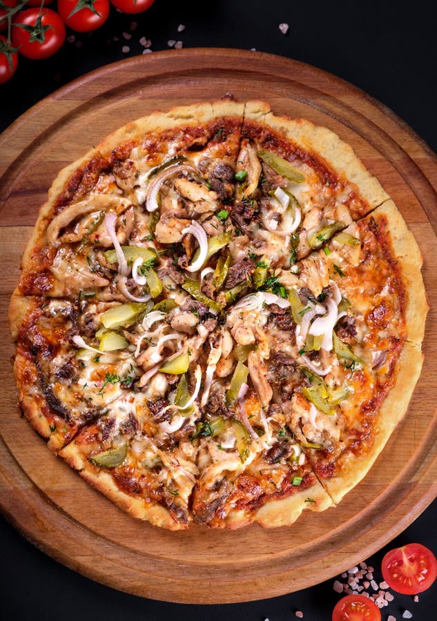 Bbq Chicken Pizza Stock Photo - Download Image Now - Pizza