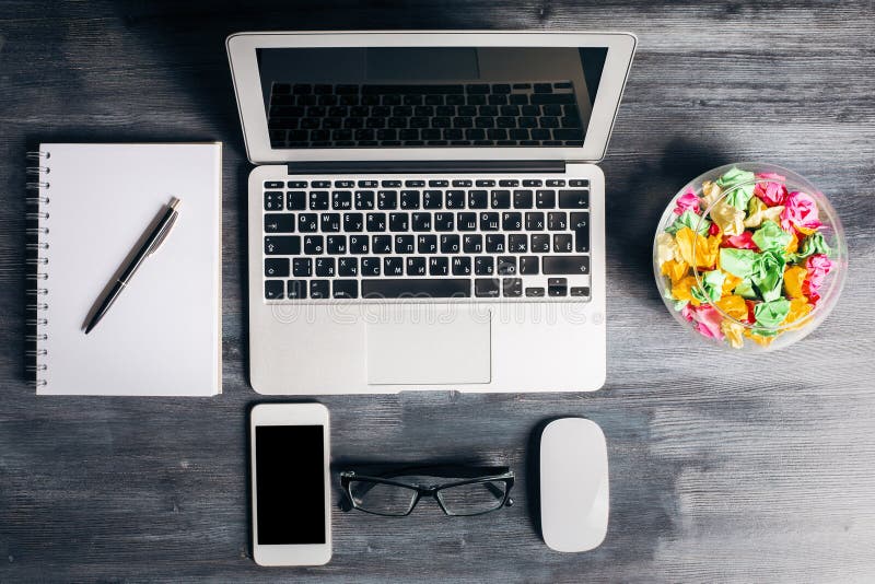 Topview criativo do desktop imagens de stock royalty free