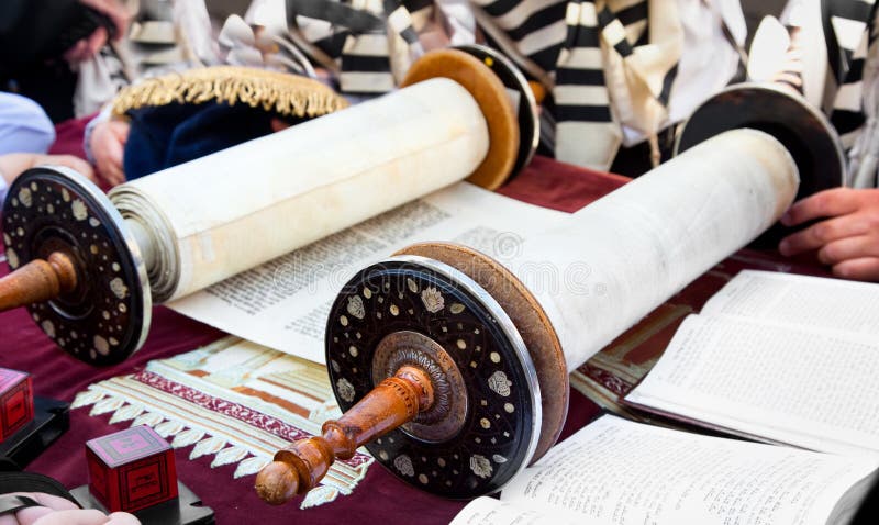 Torah- ancient scrolls img