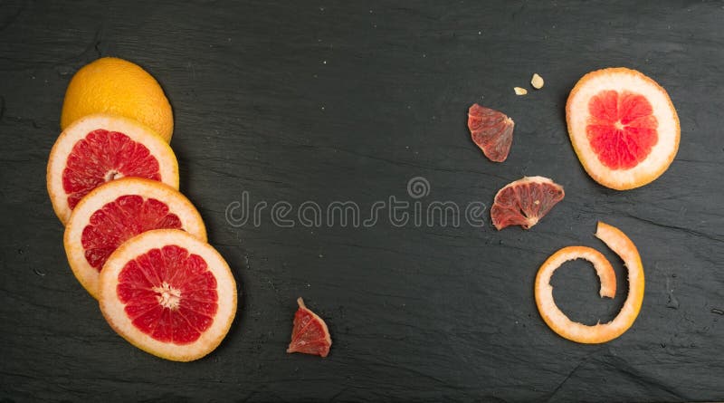 Toranja vermelha com casca alaranjada fotografia de stock