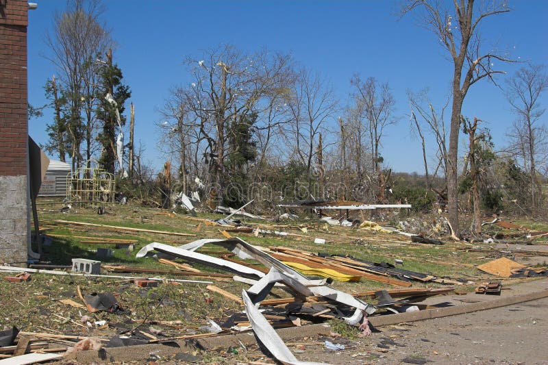 Tornado damage ky 1e