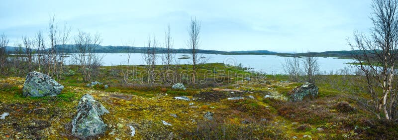 Tornetrask lata jeziorny widok Lapland, Szwecja (,) obraz royalty free Tornetrask lata jeziorny widok Lapland, Szwecja (,) obraz royalty free