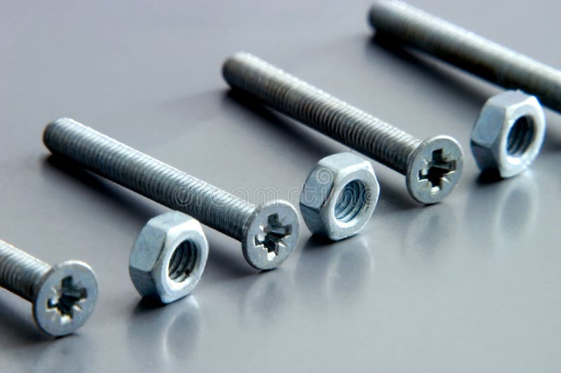 Tornillo y tuercas foto de archivo. Imagen de acero, apuesto 2839168