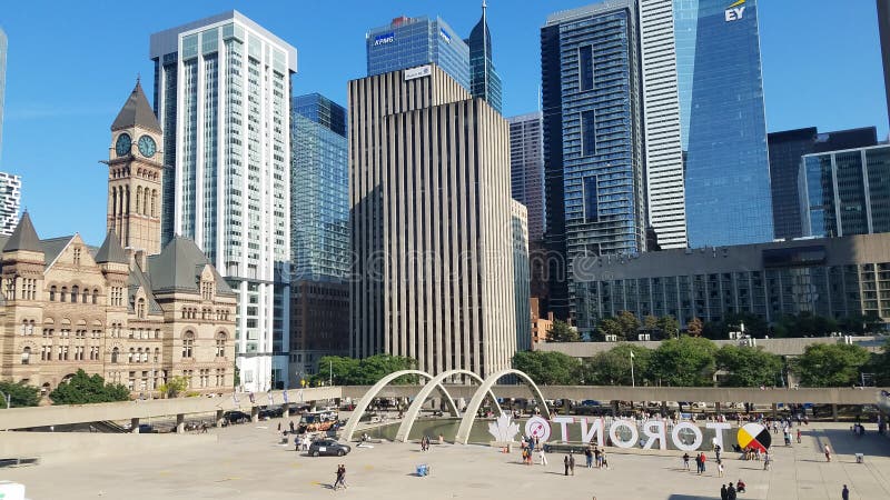 Nathan Phillips Square in Toronto Editorial Stock Image - Image of ...
