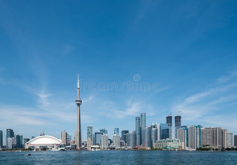 Toronto pejzażu miejskiego widok od Ontario jeziora zdjęcia royalty free Toronto pejzażu miejskiego widok od Ontario jeziora zdjęcia royalty free