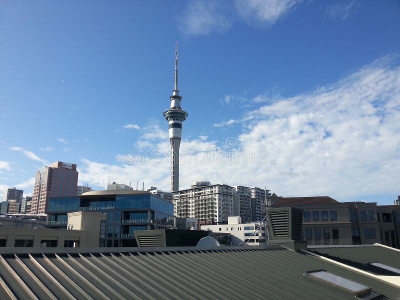 Torre Auckland Nueva Zelanda del cielo imagenes de archivo Torre Auckland Nueva Zelanda del cielo imagenes de archivo