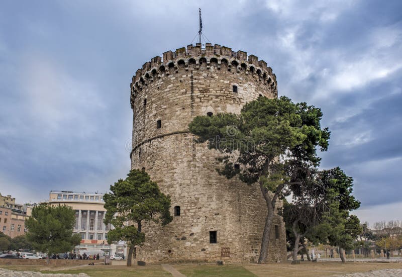 Torre branca na cidade de Tessalónica fotografia de stock Torre branca na cidade de Tessalónica fotografia de stock