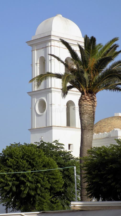 Torre da igreja-Conil de Santa Catalina Andaluzia-Espanha Europa imagens de stock Torre da igreja-Conil de Santa Catalina Andaluzia-Espanha Europa imagens de stock