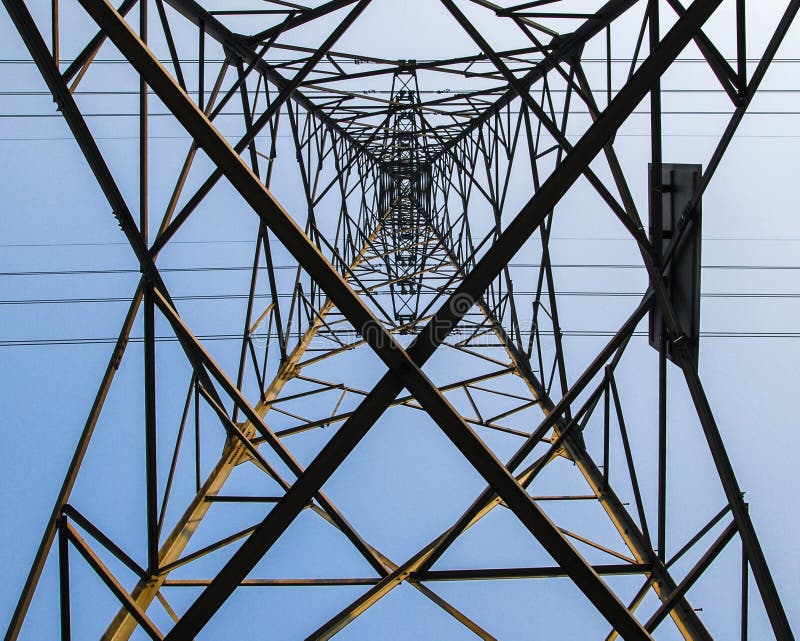 Torre da rede elétrica