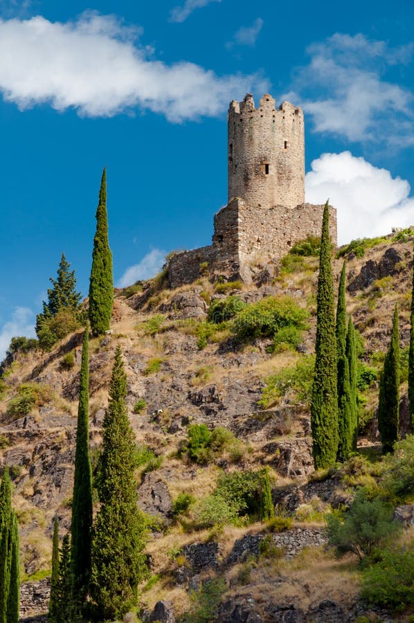 Torre de Quertinheux em Lastours fotos de stock royalty free Torre de Quertinheux em Lastours fotos de stock royalty free