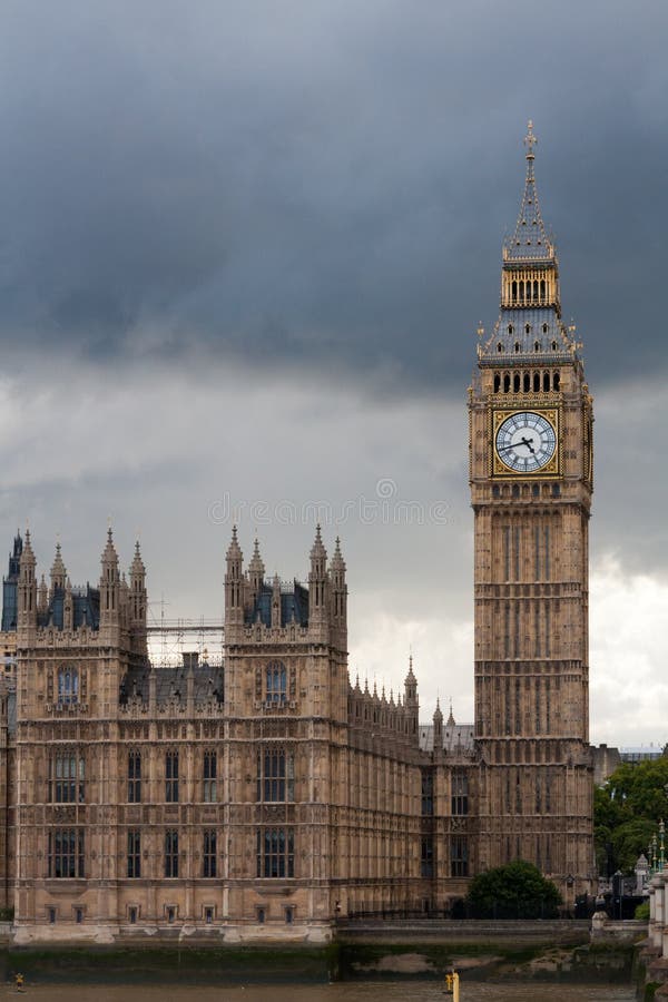 Torre De Reloj De Big Ben Y Las Del Parlamento En Día Westminster, Londres, Inglaterra, Unido Foto editorial - Imagen de casas, reloj: 151131771