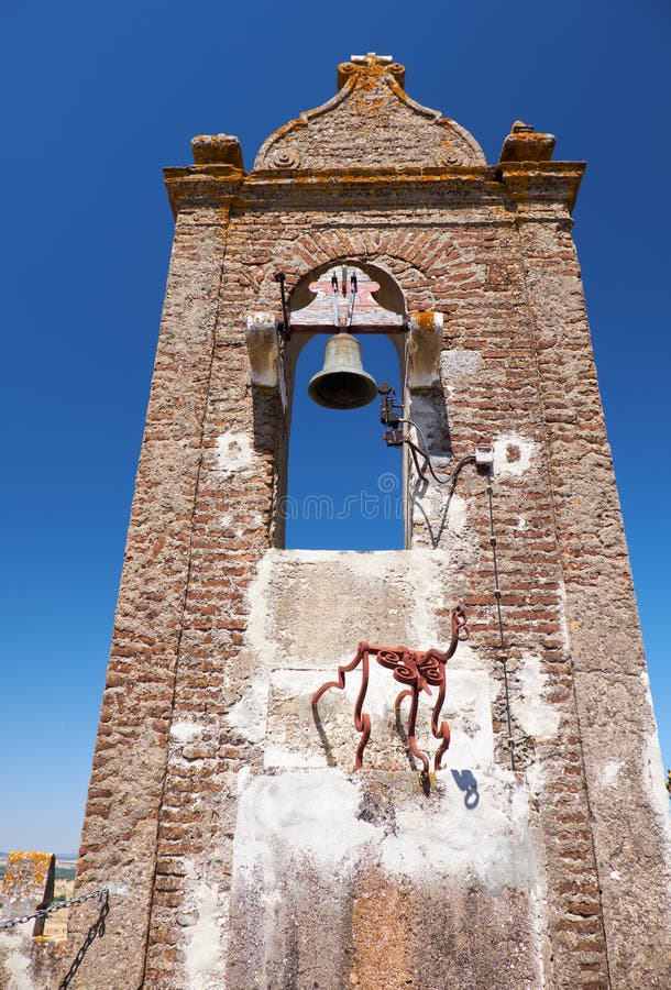 A torre de sino da catedral (SE) de Évora portugal imagem de stock royalty free A torre de sino da catedral (SE) de Évora portugal imagem de stock royalty free