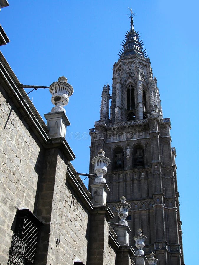 Torre de St Mary de Toledo, spain foto de stock Torre de St Mary de Toledo, spain foto de stock
