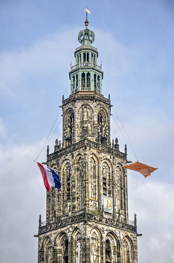Torre Groningen Martini con bandiere immagini stock Torre Groningen Martini con bandiere immagini stock