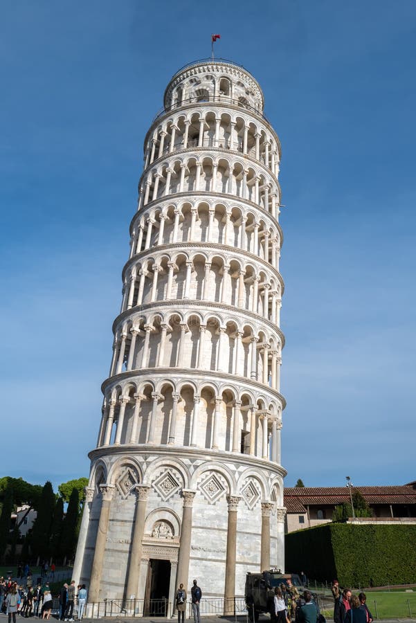 Torre inclinada en pisa imagen editorial. Imagen de noche - 199278245