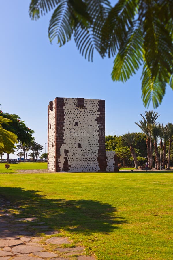 Torre Torre del conde in San Sebastian - isola di Gomera della La - Cana immagine stock libera da diritti Torre Torre del conde in San Sebastian - isola di Gomera della La - Cana immagine stock libera da diritti