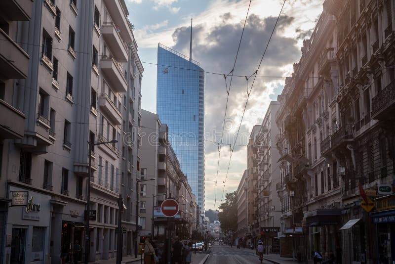 tour incity lyon caisse d'epargne