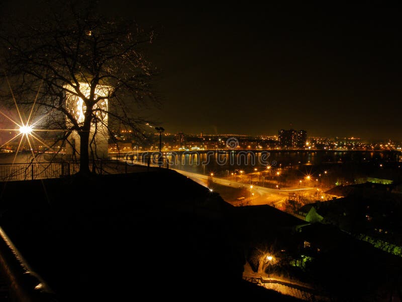 Torre vieja con el reloj en la fortaleza de Petrovaradin cerca de Novi Sad, fotos de archivo Torre vieja con el reloj en la fortaleza de Petrovaradin cerca de Novi Sad, fotos de archivo