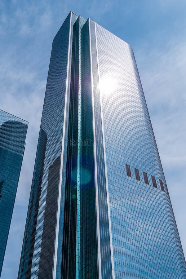 Torres modernas de la oficina en el centro de la ciudad de Los Angeles - CALIFORNIA, los E.E.U.U. - 18 DE MARZO DE 2019 imagenes de archivo Torres modernas de la oficina en el centro de la ciudad de Los Angeles - CALIFORNIA, los E.E.U.U. - 18 DE MARZO DE 2019 imagenes de archivo