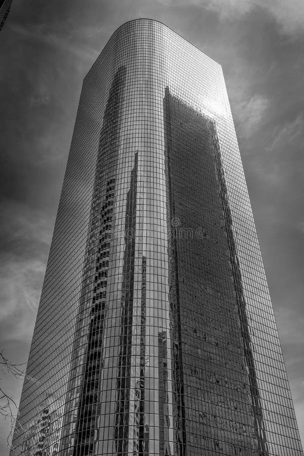 Torres modernas de la oficina en el centro de la ciudad de Los Angeles - CALIFORNIA, los E.E.U.U. - 18 DE MARZO DE 2019 imágenes de archivo libres de regalías Torres modernas de la oficina en el centro de la ciudad de Los Angeles - CALIFORNIA, los E.E.U.U. - 18 DE MARZO DE 2019 imágenes de archivo libres de regalías